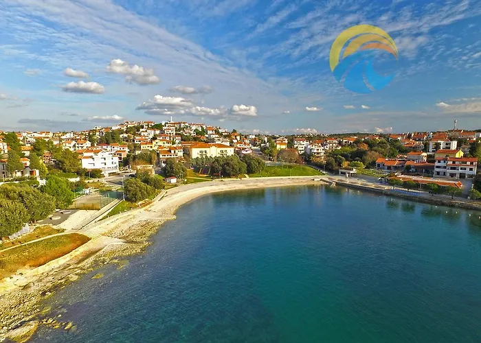 Apartments By The Sea 750