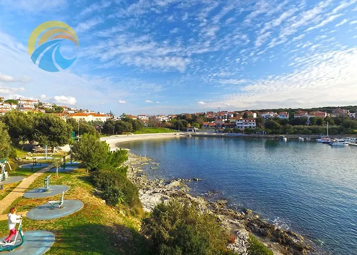 Apartments By The Sea 750