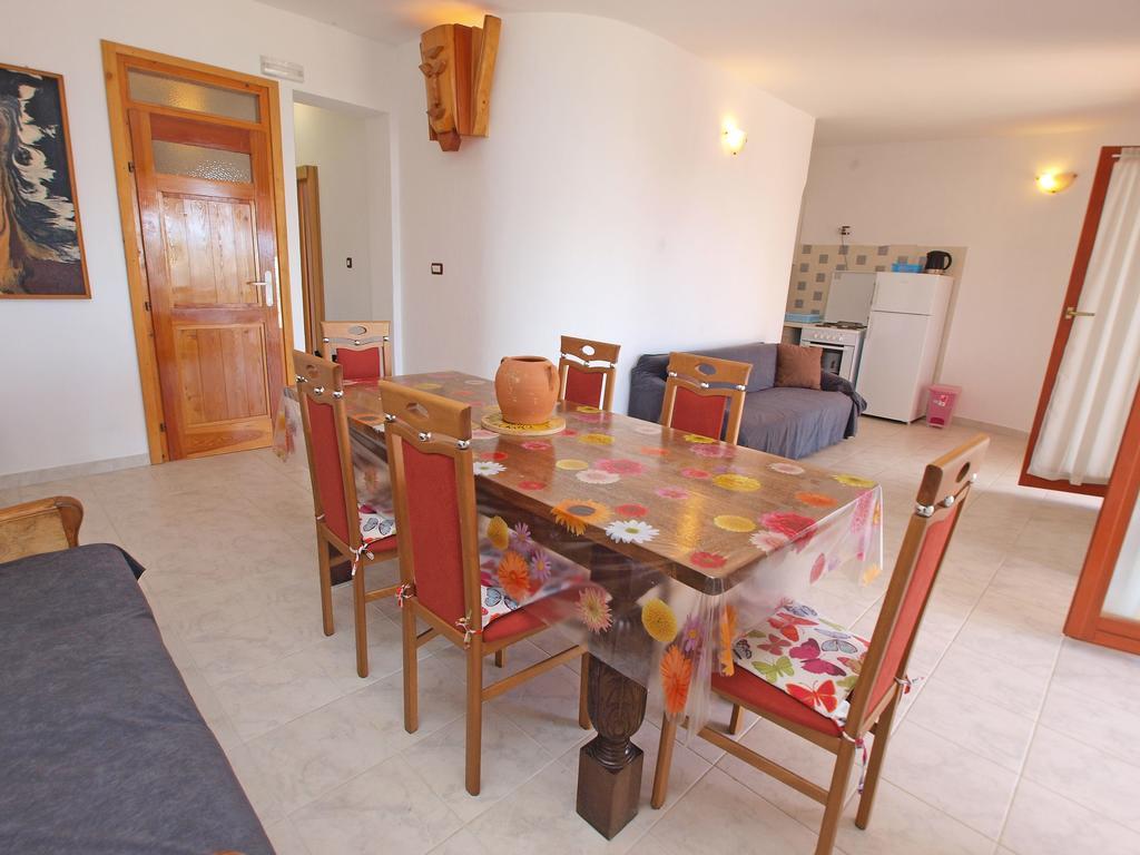 Apartment By The Sea 750