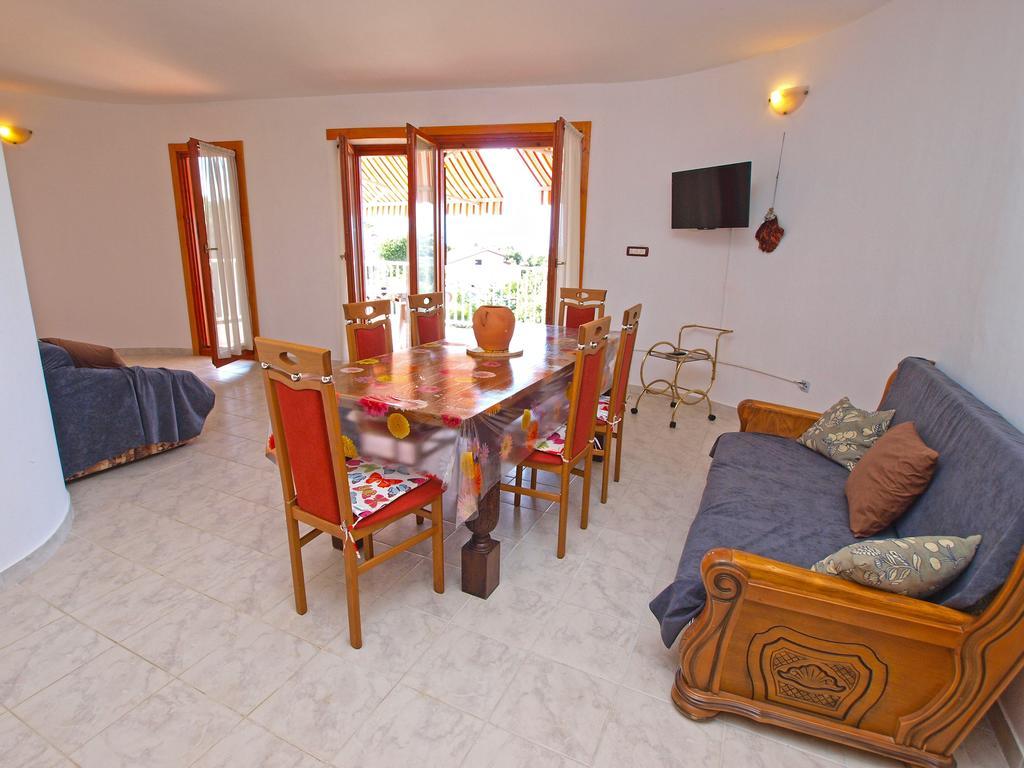 By The Sea 750 Apartment *